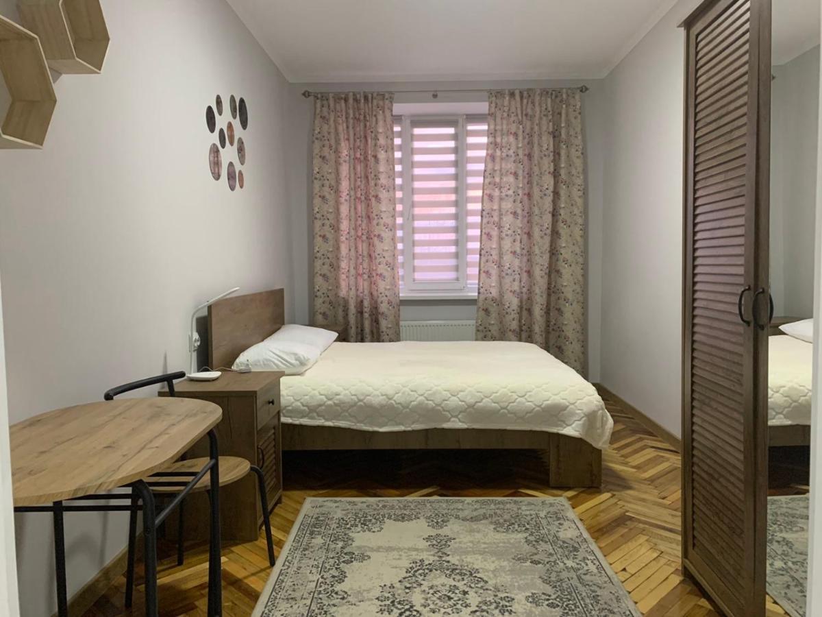 Good Rest Hostel Chemerivtsi Luaran gambar